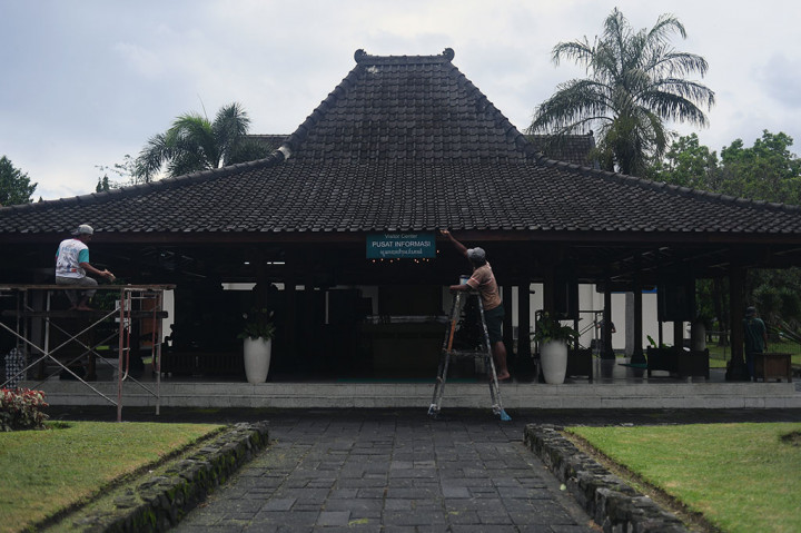 Borobudur pun mulai berbenah, merawat pesonanya dengan pembangunan dan perubahan untuk menjadi lebih baik pun terus digenjot oleh pengelola demi menyumbang perolehan target kunjungan wisatawan tersebut. 