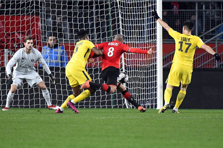 Gol balasan tuan rumah menjelang turun minum karena oleh Wahbi Khazri dianulir wasit karena pemain tersebut handball terlebih dahulu.