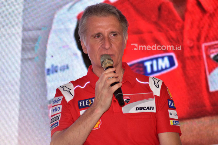 Paolo Ciabatti, Ducati Corse Sporting Director turut hadir bersama kedua ridernya.