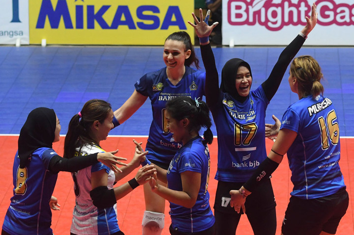Tim bola voli putri Bandung Bank BJB meraih kemenangan atas putri BNI Taplus dengan skor 3-1 (24-26, 25-23, 25-20, 25-16). Kemenangan ini merupakan keempat kalinya dari lima laga yang dilakoni tim asal Bandung tersebut, dan satu kekalahannya yaitu saat menghadapi Jakarta Pertamina Energi di Batam.
