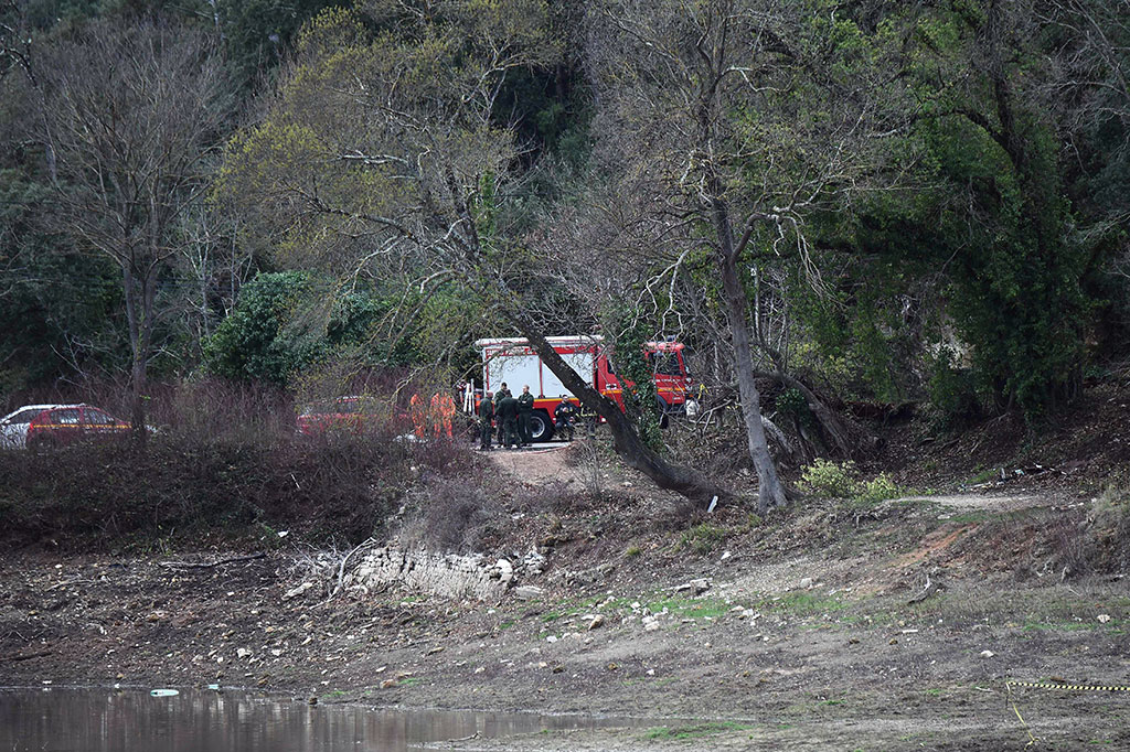 Dua helikopter pelatihan saling bertabrakan hanya beberapa menit setelah lepas landas pada pukul 8:30 waktu setempat.