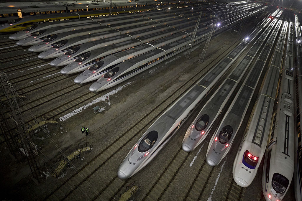 Pihak berwenang memperkirakan lebih dari 360 juta penumpang menggunakan moda KA yang berlangsung antara 1 Februari 2018-12 Maret 2018.