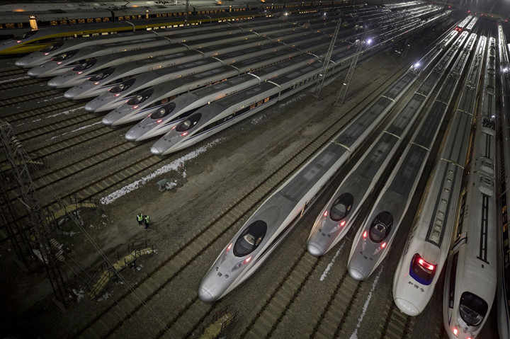 Pihak berwenang memperkirakan lebih dari 360 juta penumpang menggunakan moda KA yang berlangsung antara 1 Februari 2018-12 Maret 2018.