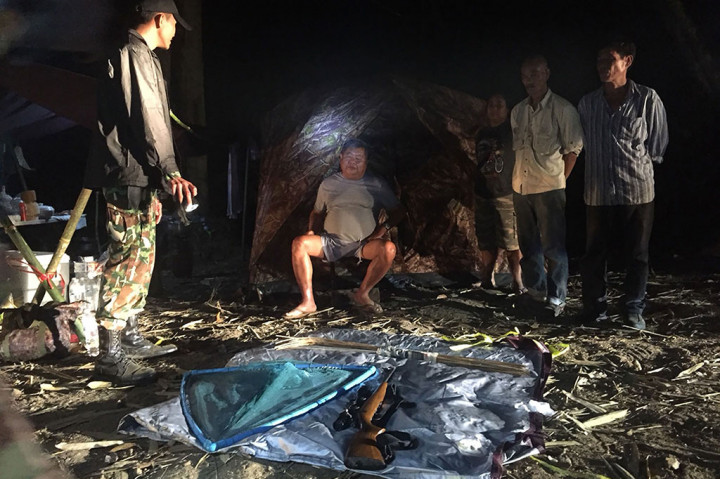 Premchai Karnasuta, Presiden Italian-Thai Development, sebuah perusahaan berbasis di Bangkok dan terlibat dalam pembangunan Bandara Suvarnabhumi dan skytrain ibu kota ditangkap bersama tiga tersangka lainnya. Petugas penjaga suaka menyita 3 senapan, 143 peluru, dan peralatan berburu lainnya saat kelompok tersebut ditangkap di Taman Nasional Thungyai Naresuan, di Provinsi Kanchanaburi, pada Minggu, 4 Februari 2018.