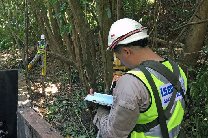 Ekspedisi terbaru yang dilakukan arkeolog Lim Chen Sian pada Desember 2017 lalu bersama Dewan Taman Nasional ke Pulau Ubin, sebuah pulau perdesaan di wilayah Singapura bagian timur, menemukan penggandaan senjata kolonial dari 1930-an.