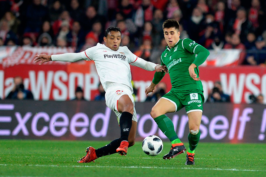 Usaha Sevilla untuk kembali mencetak gol terus dilakukan. Namun hingga jeda tidak ada gol yang tercipta.