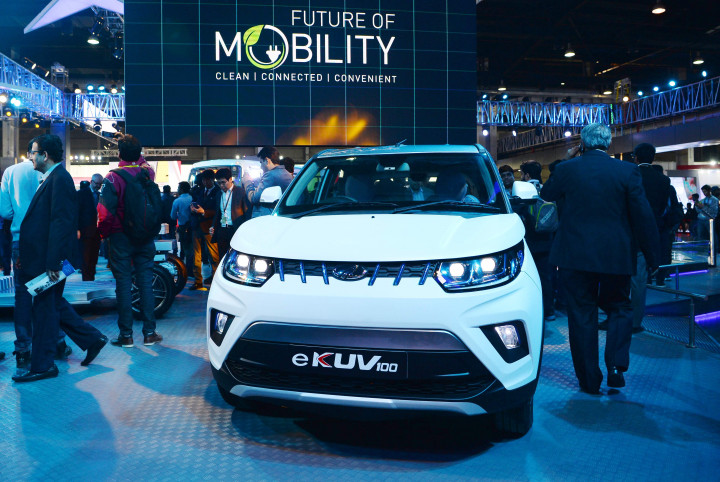 Mahindra eKUV100. Urban SUV bermesin listrik ini akan masuk pasar lokal India dalam waktu dekat. 