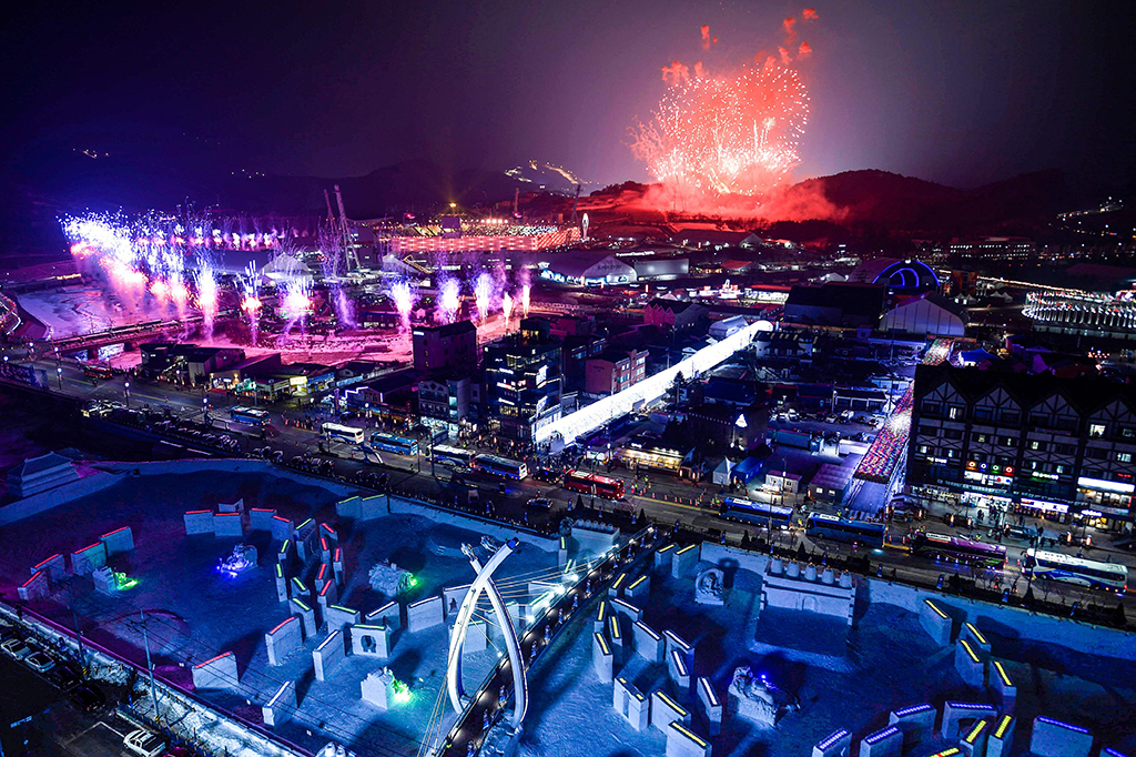 Olimpiade Musim Dingin PyeogChang 2018 akan meramaikan dunia selama 17 hari ke depan. Korea Selatan kembali menjadi tuan rumah Olimpiade setelah 30 tahun berlalu, atau sejak Olimpiade Musim Panas Seoul 1988.