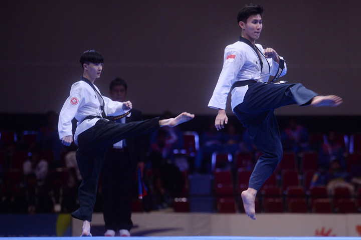 Empat medali emas ini sendiri, disumbangkan dari empat nomor poomsae yakni perorangan putra melalui Muhammad Kusuma, yang memperoleh poin lebih baik dari pemain Hong Kong, Cheuk Yin Choy (117,2-114,7).