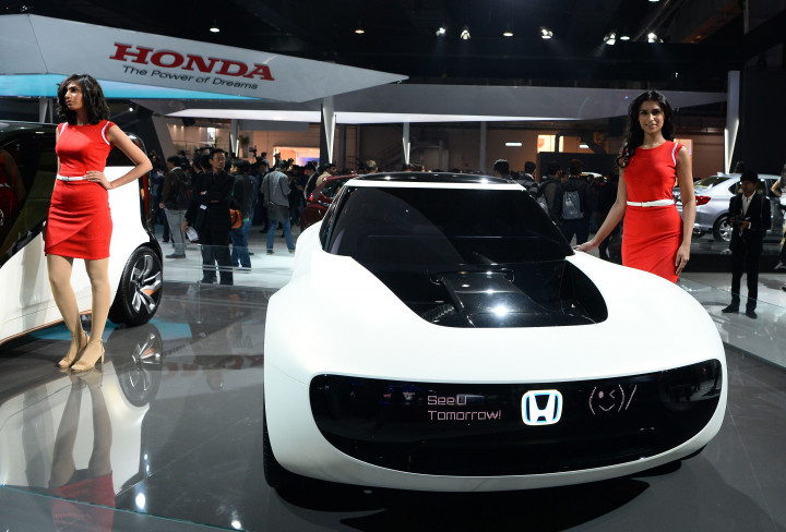 Honda menampilkan sportcar bemesin listrik. Apakah akan menjadi generasi penerus Acura yang telah lama dihentikan produksinya?