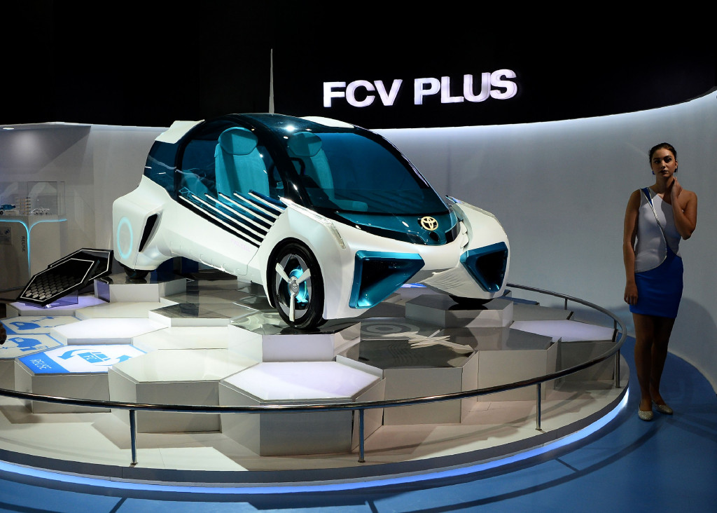 Toyota FCV Plus conceptcar. Transportasi personal jarak dekat, pengganti sepeda motor. 