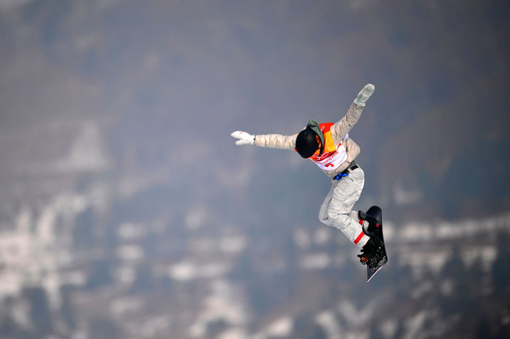 Gerard yang lahir pada 29 Juni 2000 itu pun berhasil melampaui rekor atlet termuda sebelumnya yang juga berasal dari AS, Kelly Clark. Clark menjadi juara snowboarding nomor halfpipe pada 2002. Atlet snowboarding putri asal Rhode Island, AS, tersebut menjadi juara dan meraih medali emas saat menginjak usia 18 tahun dan 199 hari.