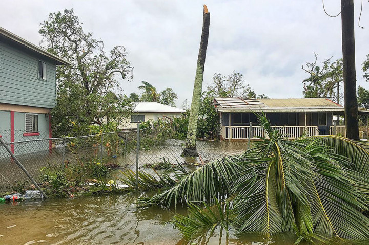 Pemandangan di Ibu Kota Tonga Nuku'alofa, Selasa, 13 Februari 2018, setelah Badai Gita menyapu negara tersebut.