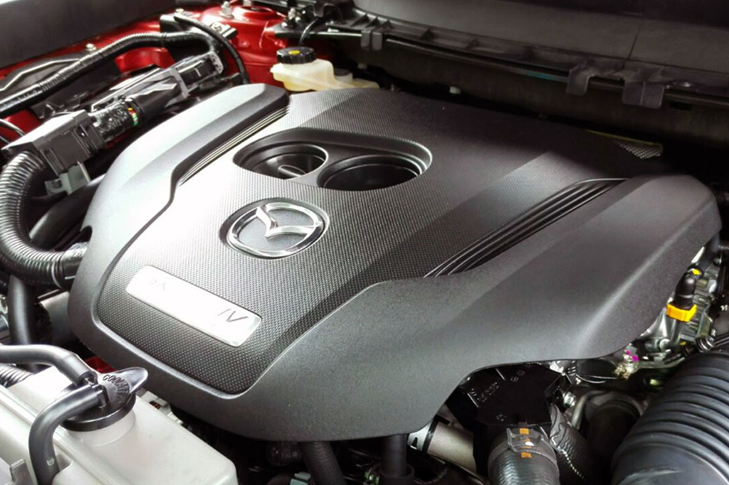 All New CX-9 menggunakan mesin Skyactiv-G 2.488 CC Turbocharger bertenaga 231 ps dan torsi 420 nm. Tenaga ini diklaim oleh Mazda setara dengan tenaga yang dihasilkan oleh mesin V8 4.000 cc.
