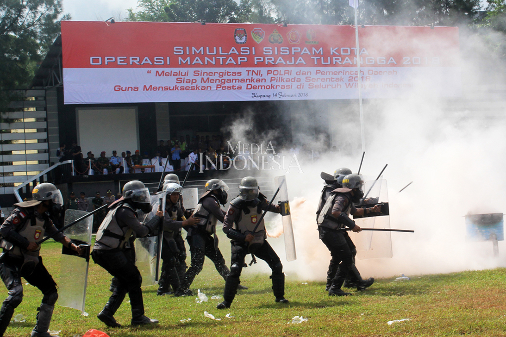 Polda NTT Gelar Simulasi Pengamanan Pilkada