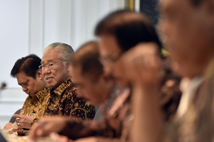 Presiden Joko Widodo menginstruksikan para menterinya untuk melakukan evaluasi terkait insentif-insentif yang dapat dinikmati para penanam modal atau investor di tanah Air.