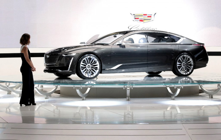 Sedan mewah Cadillac Escalamewakili optimisme produsen otomotif AS yang sekian lama tiarap dihantam gelombang krisis ekonomi. 