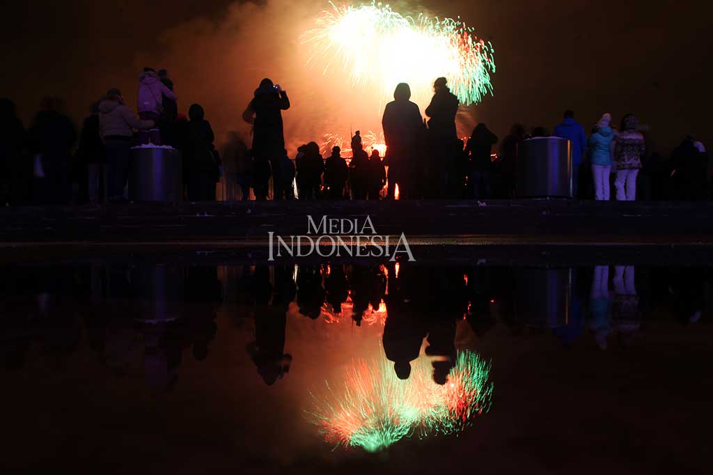 Suasana perayaan Hari Pembela Tanah Air di Park Pobedy, Moskow, Rusia, Jumat, 24 Februari 2018. 