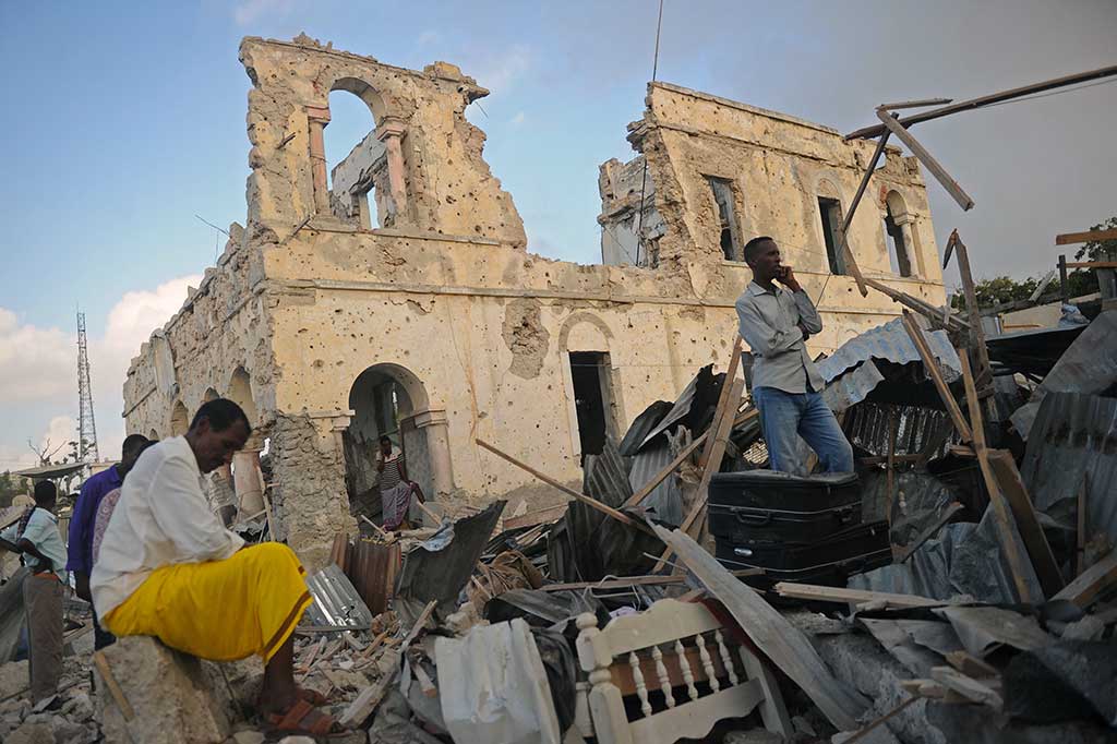 Kelompok gerilyawan Ash-Shabaab telah mengaku bertanggung-jawab atas serangan tersebut.
