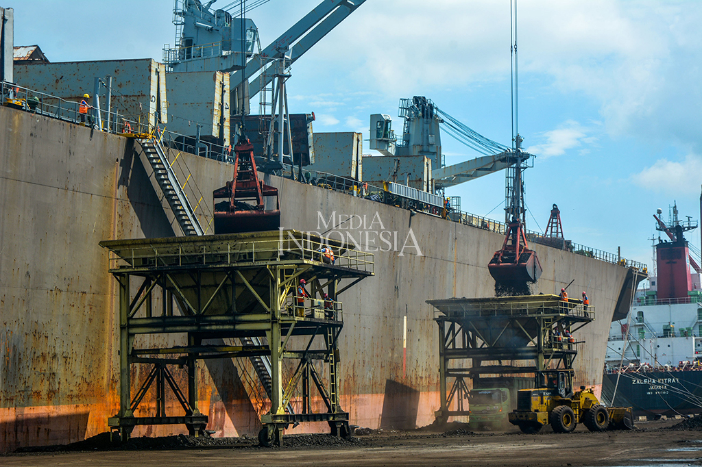 Pelindo Iii Revitalisasi Dermaga Pelabuhan Tanjung Intan Medcom Id