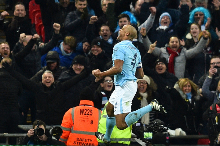Memasuki babak kedua, Manchester City memperlebar jarak pada menit ke-58. Kali ini giliran Vincent Kompany yang mencatatkan namanya di papan skor, setelah menanduk bola kiriman Ilkay Gundogan.