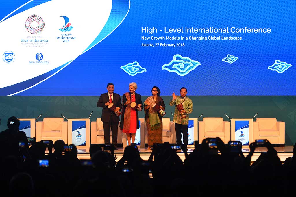 Dalam konferensi bertema 'New Growth Models in a Changing Global Landscape' tersebut Lagarde menambahkan bahwa mengelola transisi dalam kondisi perubahan saat ini sangat penting karena terkait dengan penciptaan kesempatan kerja. 