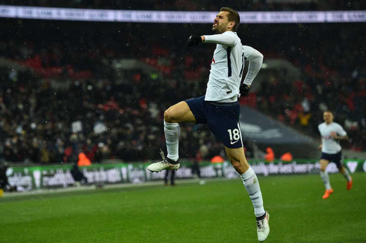 Di awal babak kedua Spurs kembali unggul lewat gol Llorente.