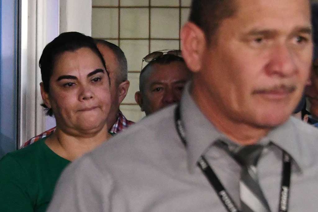 Pada akhir tahun lalu, Bonilla membantah tuduhan korupsi yang dikenakan terhadapnya. Pengacaranya belum berkomentar atas penangkapan kliennya tersebut.