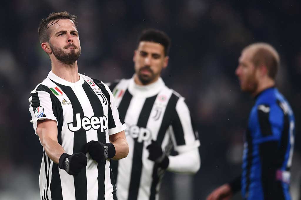 Pada pertandingan yang dimainkan lebih awal, Juventus mencetak gol dari penalti untuk menang 1-0 atas Atalanta dan mencapai final untuk musim keempat secara beruntun, dengan kemenangan agregat 2-0. Gol semata wayang Juve pada laga leg kedua dicetak oleh Miralem Pjanic.