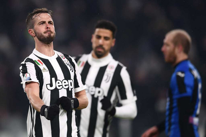 Pada pertandingan yang dimainkan lebih awal, Juventus mencetak gol dari penalti untuk menang 1-0 atas Atalanta dan mencapai final untuk musim keempat secara beruntun, dengan kemenangan agregat 2-0. Gol semata wayang Juve pada laga leg kedua dicetak oleh Miralem Pjanic.
