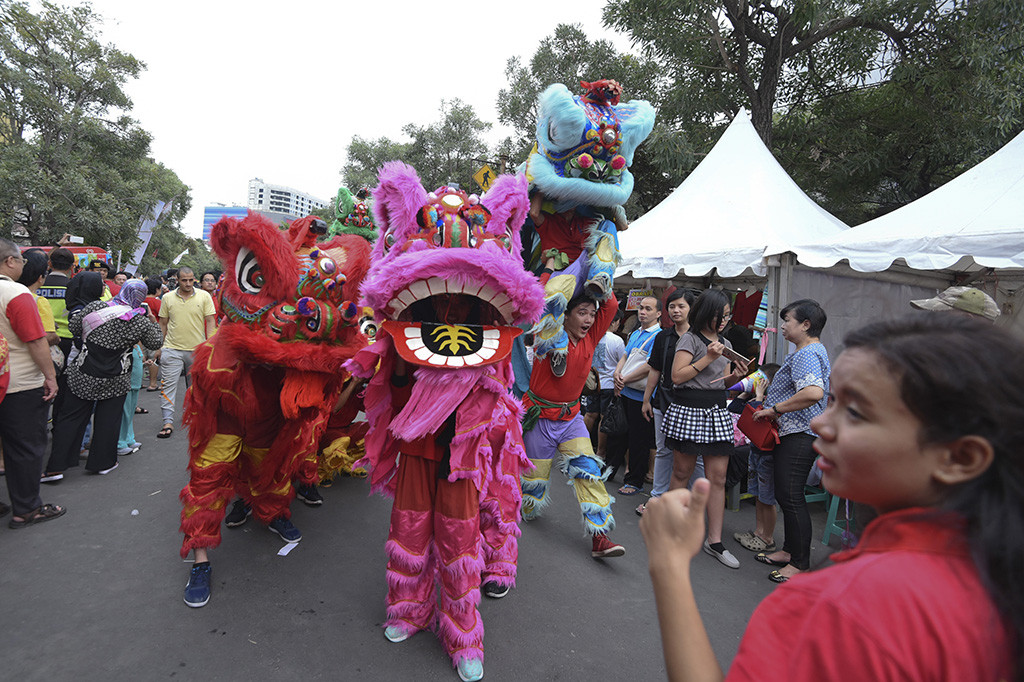 Berbagai rangkaian acara turut memeriahkan Festival Pecinan 2018, mulai dari pertunjukan barongsai, Sisingaan, Reog Ponorogo dan juga marching band ikut memeriahkan acara tersebut.