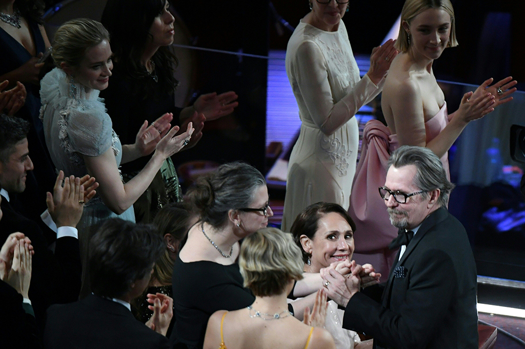 Best Actors berhasil dimenangkan Gary Oldman 'Darkest Hour'.