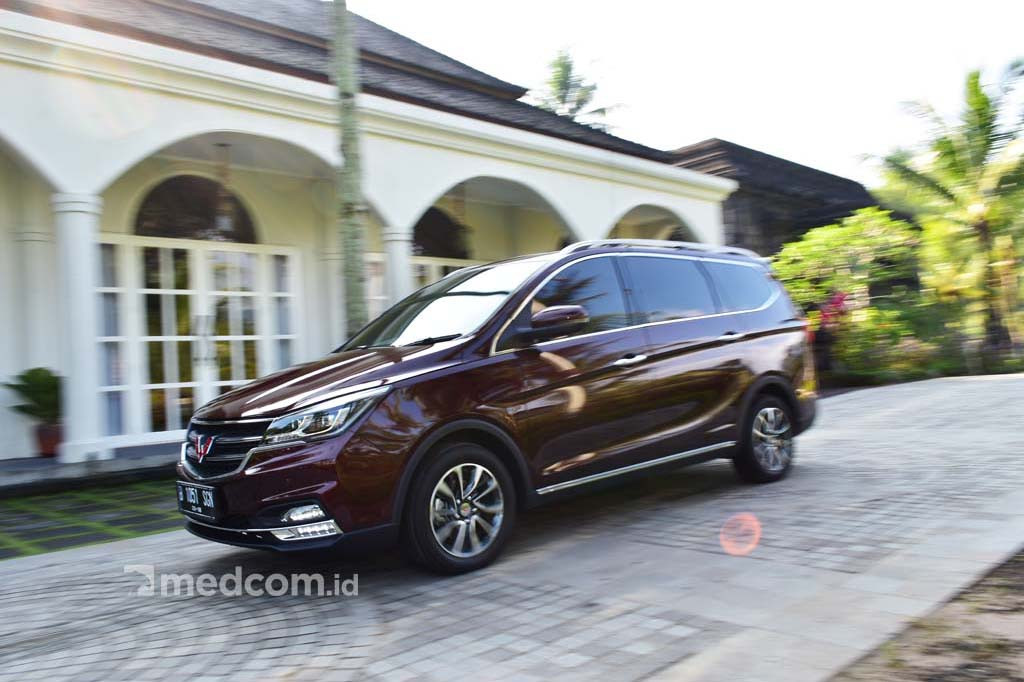 Cortez dibekali mesin 1.800cc dengan dua pilihan transmisi.