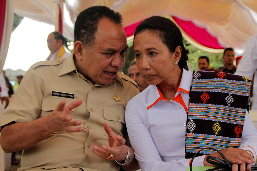 Kedatangan Menteri BUMN ke desa tersebut dalam rangka menyaksikan penyerahan bantuan dari sejumlah perusahaan BUMN kepada masyarakat di desa itu sebagai bagian dari Sinergi BUMN Hadir Untuk Negeri di wilayah pedesaan.
