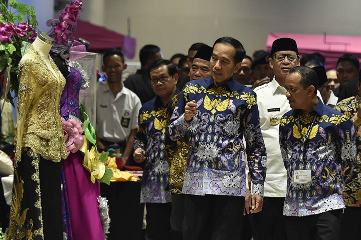 Presiden Jokowi juga mengingatkan HIPMI untuk memanfaatkan momentum pencapaian Indonesia dalam peningkatan kepercayaan internasional. 