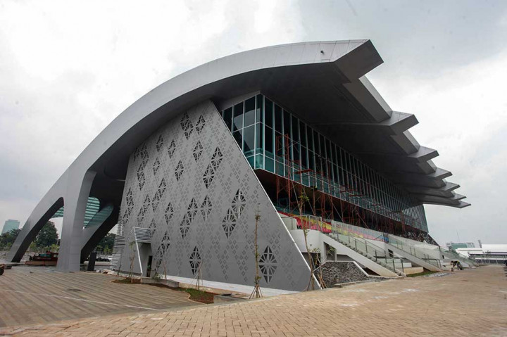 Asian Games 2018 akan dilaksanakan pada 18 Agustus 2018 - 2 September 2018, di dua tempat yaitu Jakarta dan Palembang, serta beberapa tempat sebagai tuan rumah pendukung seperti Lampung, Jawa Barat, dan Banten. Jumlah cabang olah raga yang akan dipertandingkan sebanyak 41 cabang, terdiri dari 33 cabang olah raga olimpiade dan 8 cabang olah raga non olimpiade.