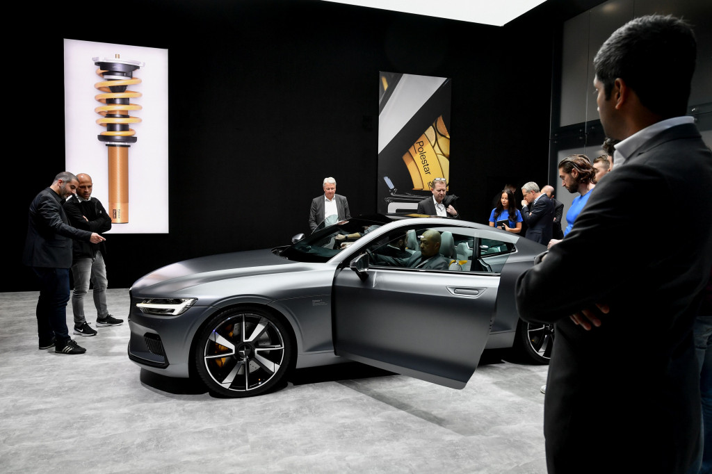 Semua lineup Polestar akan dibangun di Tiongkok. Ini syarat dari Geely yang merupakan produsen kendaraan listrik terbesar di Tiongkok. 