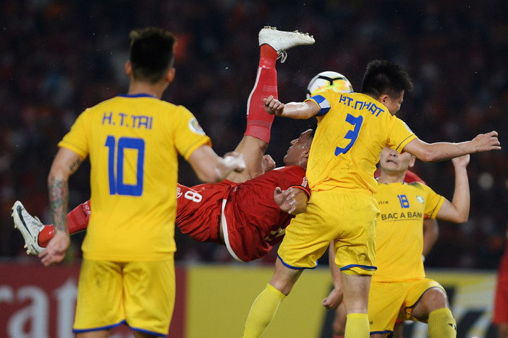 Persija Jakarta secara dramatis meraih kemenangan 1-0 ketika menjamu Song Lam Nghe An pada laga lanjutan Grup H Piala AFC, di Stadion Utama Gelora Bung Karno (SUGBK).
