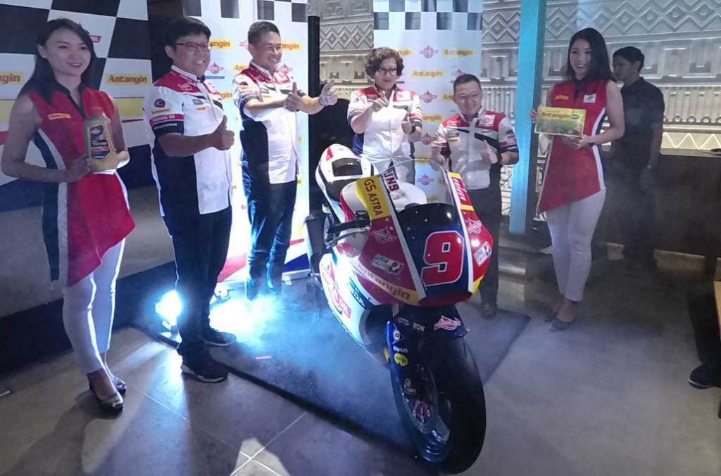 Deltomed Laboratories melalui brand mereka Antangin, resmi ikut mendukung tim balap Gresini Moto2 Racing di musim kompetisi 2018. Mereka mendukung penuh tim yang menurunkan Jorge Navarro sebagai pembalapnya itu. medcom.id/Ahmad Garuda