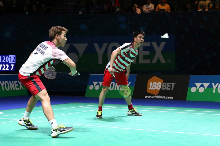 Pasangan terbaik Indonesia saat ini tersebut harus menjalani laga tiga gim itu tatkala bersua wakil Malaysia, Ong Yew Sin/Teo Ee Yi, dalam pertarungan putaran dua yang berakhir dengan skor 21-17, 20-22, 21-13.