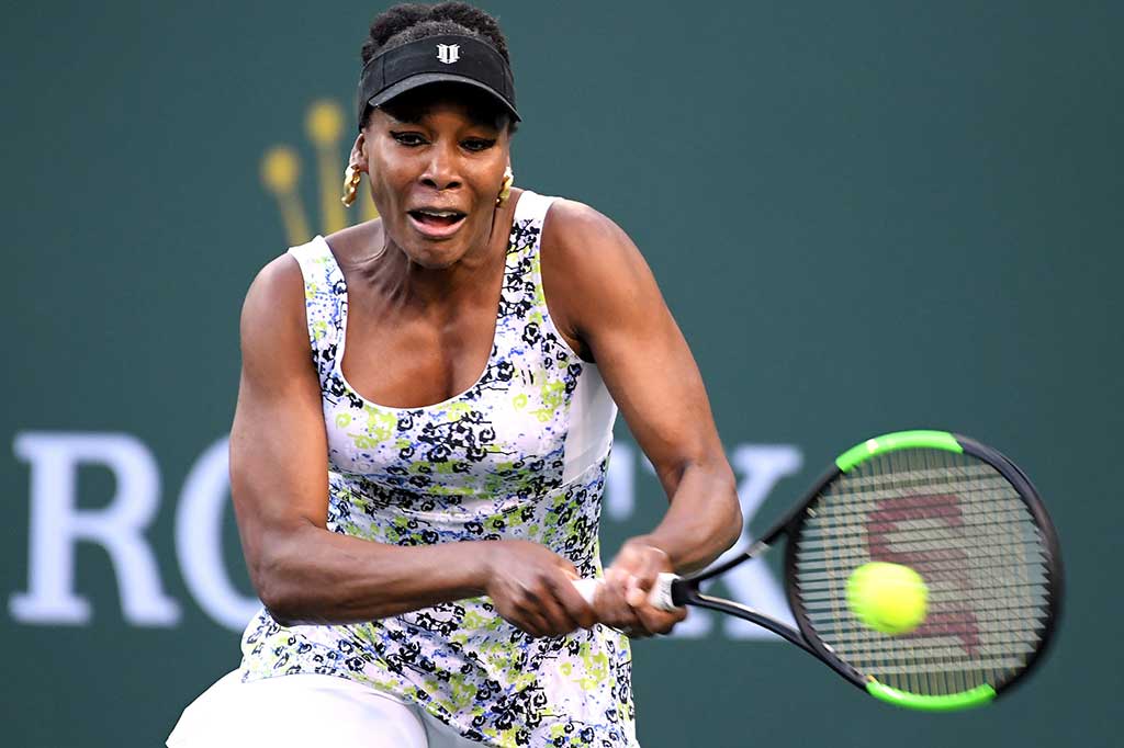 Petenis nomor 8 dunia Venus Williams mencapai semifinal WTA Indian Wells untuk pertama kalinya sejak 2001 setelah menaklulkkan Carla Suarez Navarro dari Spanyol 6-3, 6-2.