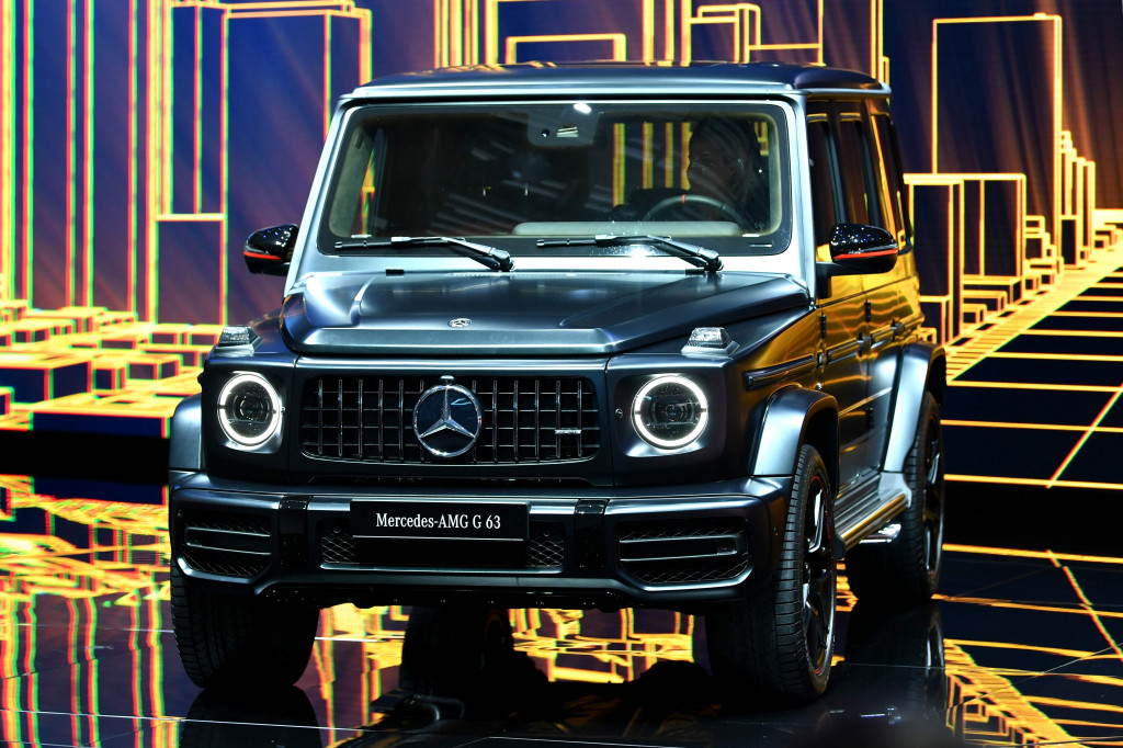 Mercedes G630 AMG. Setelah hampir 30 tahun usianya, akhirnya G-series mendapat 'facelift' yang signifikan. Makin mewah dan tetap gagah.