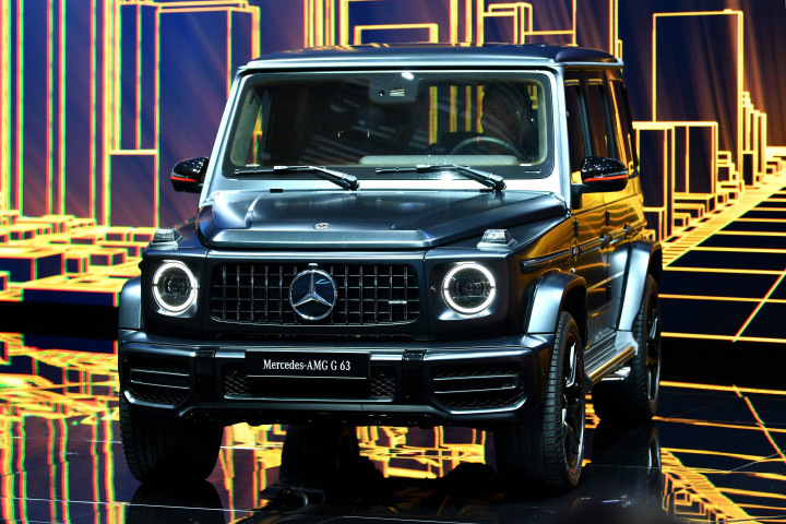 Mercedes G630 AMG. Setelah hampir 30 tahun usianya, akhirnya G-series mendapat 'facelift' yang signifikan. Makin mewah dan tetap gagah.