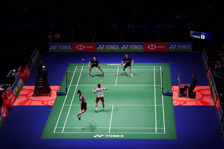 Di laga final nomor ganda putra mempertemukan dua pasangan teratas dunia. Kevin/Marcus yang di posisi pertama dan Mathias Boe/Carsten Mogensen sebagai nomor dua dunia. Hasilnya, Kevin/Marcus menang dua gim langsung, 21-18 dan 21-17. AFP PHOTO / PAUL ELLIS