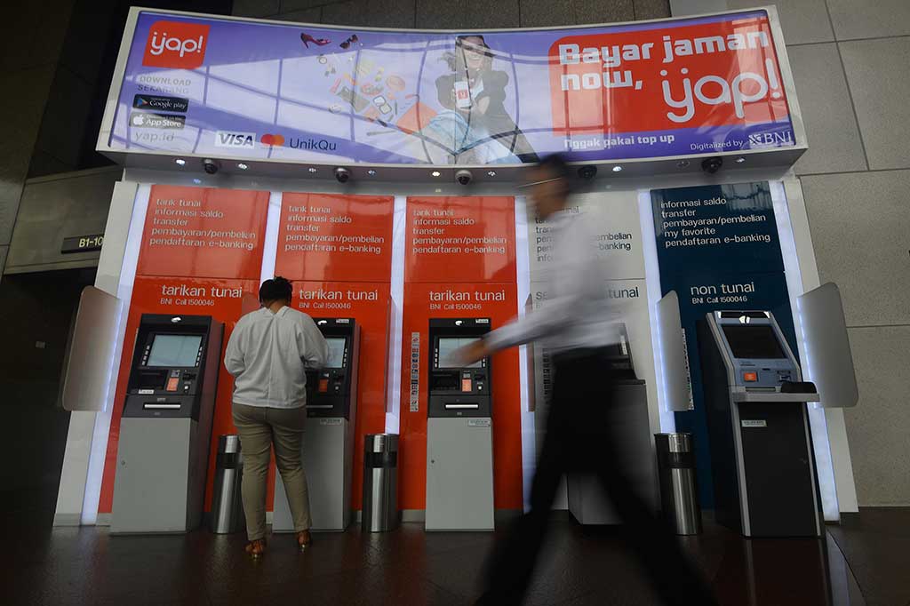 Bank Indonesia menyatakan penyaluran kredit perbankan pada Februari 2018 tumbuh 8 persen (tahun ke tahun/yoy), dibandingkan pada Januari 2018 yang mencapai sebesar 7,4 persen. Hal tersebut menandakan mulai menggeliatnya penarikan kredit dari sektor korporasi.