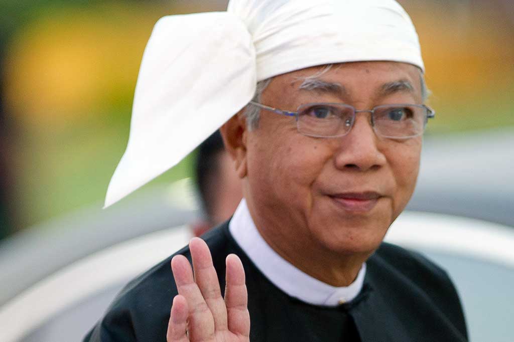 Presiden Myanmar, Htin Kyaw, menyatakan mengundurkan diri dari jabatannya, Rabu, 21 Maret 2018. Aung Shin, juru bicara partai Liga Nasional untuk Demokrasi (NLD) Suu Kyi, mengatakan bahwa Htin Kyaw, 71, mengundurkan diri karena sakit. Sementara Kantor presiden tidak memberikan alasan pengunduruan diri Htin Kyaw. 