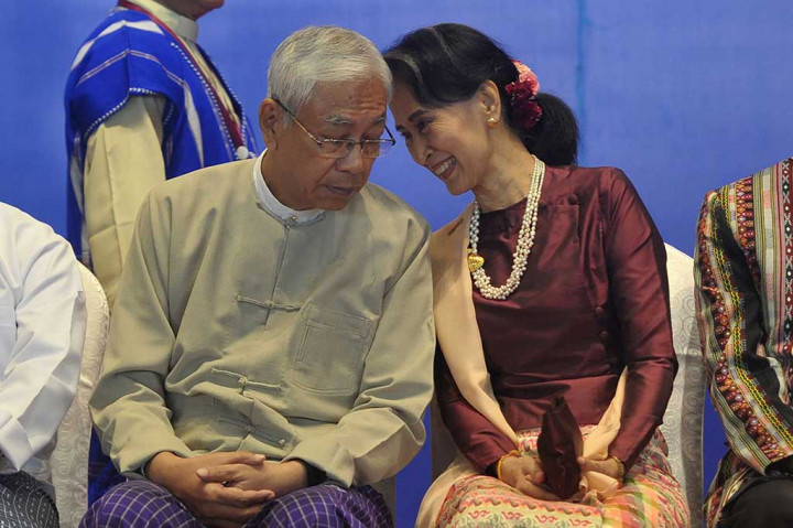 Presiden adalah kepala negara dan pemerintahan di Myanmar, dan di bawah konstitusi memiliki kekuatan yang jauh jangkauannya. Namun, peran Htin Kyaw lebih bersifat seremonial, karena Aung San Suu Kyi telah menjadi pemimpin 'de facto' Myanmar sejak April 2016.