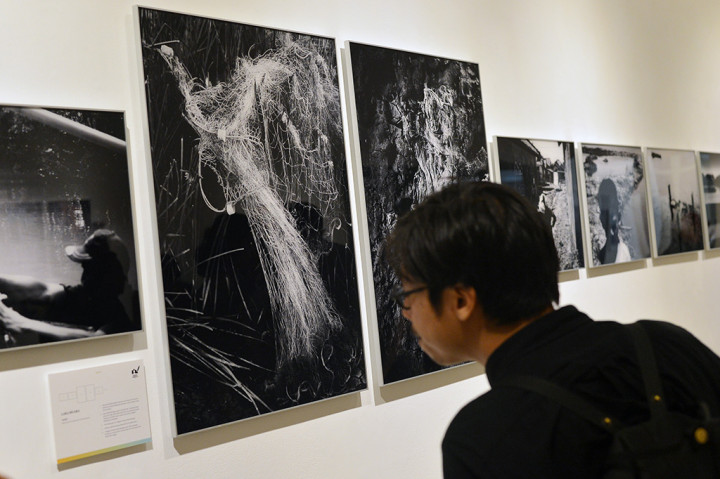 Pameran ini berlangsung mulai 23 Maret hingga 23 April 2018.