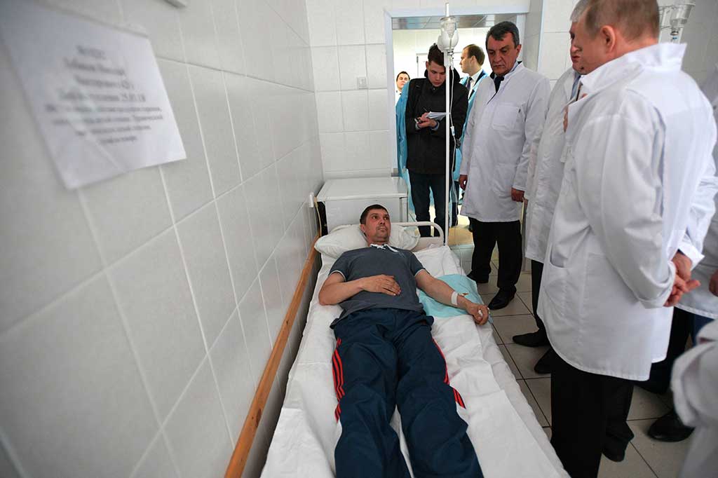 Putin menyampaikan belasungkawa yang mendalam kepada keluarga dan orang-orang yang dicintai yang meninggal akibat kebakaran tersebut.