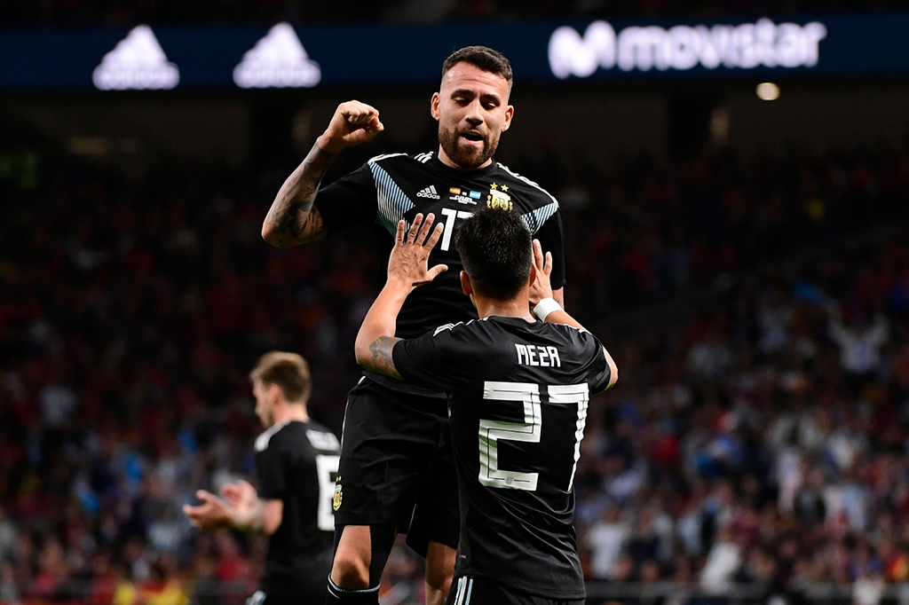 Argentina memperkecil ketertinggalan mereka pada menit ke-39 melalui Nicolas Otamendi. Babak pertama berakhir dengan skor 2-1.

